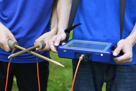 Máy dò nước PQWT với độ chính xác 95% Tần số 36/40/56 và Phạm vi đo 0mV-2000mV để định vị nước ngầm